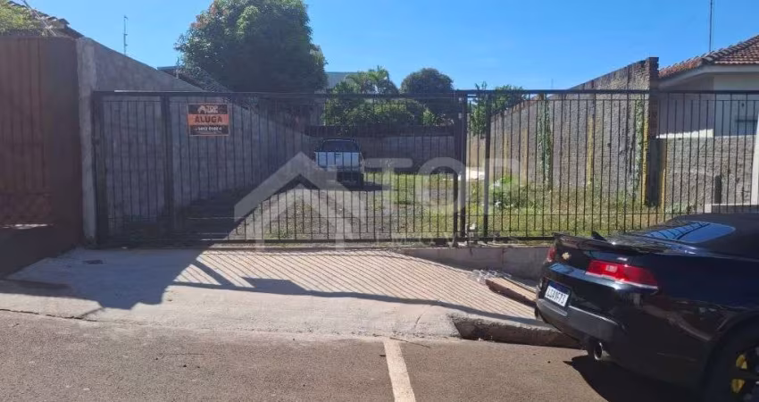 Excelente terreno murado  de 300 metros para locação em ótima localização