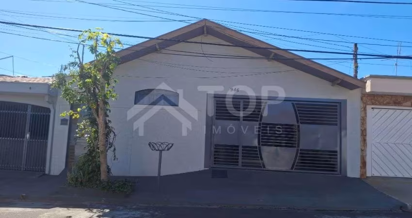 Linda de casa de 3 dormitórios com 1 suíte no Jardim Munique