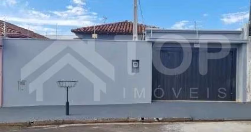 Excelente imóvel com 2 dormitórios no bairro Vila Costa do Sol