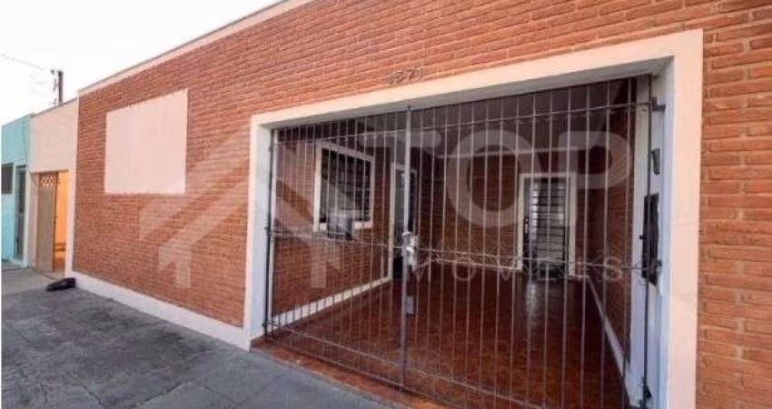 Excelente casa de 3 dormitórios com 1 suíte e edícula no Jardim São Carlos
