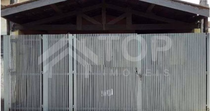 Casa Fundos com 1 dormitório, em excelente localização na Vila Boa Vista 1
