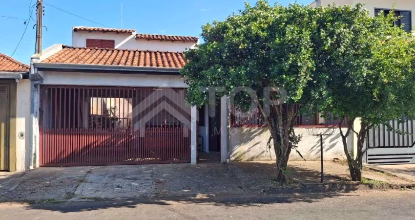 Excelente imóvel de 4 dormitórios com 1 suíte no bairro Jardim Santa Felícia