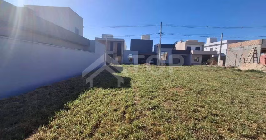 Excelente terreno de 240 metros no Res. Villeneuve