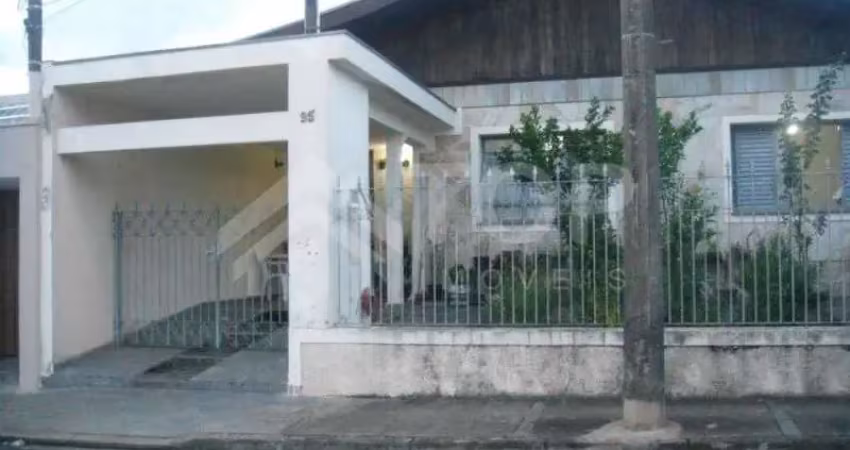 Excelente casa de 3 dormitorios, sendo 1 dormitorio externo