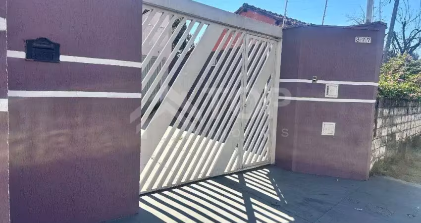 Linda casa com 4 dormitorios, sendo 1 suite em excelente localizacao
