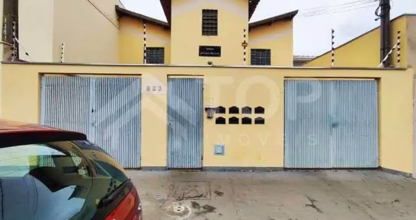 Kitnet  vila brasilia, sao carlos: 1 dormitorio, cozinha e lavanderia.