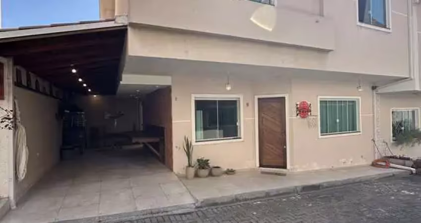 Casa em condomínio fechado com 3 quartos à venda na Rua Rio Guaíba, 416, Bairro Alto, Curitiba