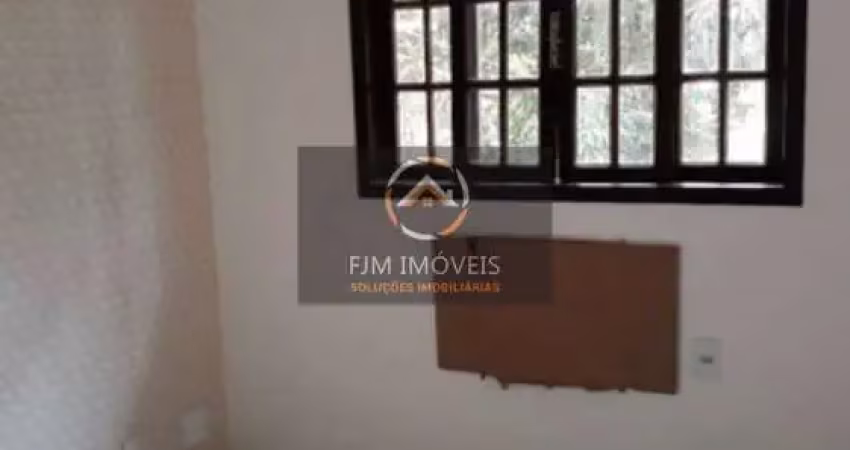 Casa de Vila em Santa Bárbara  -  Niterói