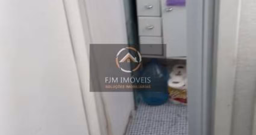 Conjunto/Sala em Centro de Niterói com 30m² por R$165K - Venda