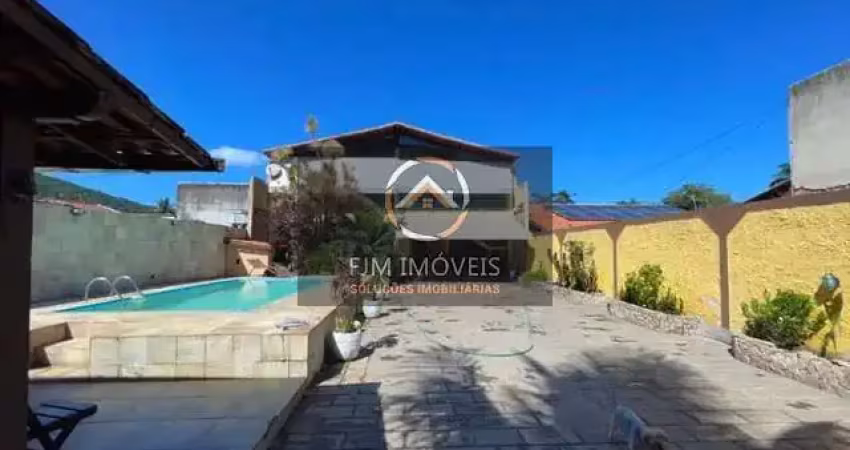 Esta é a casa dos seus sonhos! Localizada em Piratininga - Niterói, ela possui 100m² de área útil e é composta por 4 dormitórios e 5 banheiros, perfeita para acomodar toda a sua família com conforto e