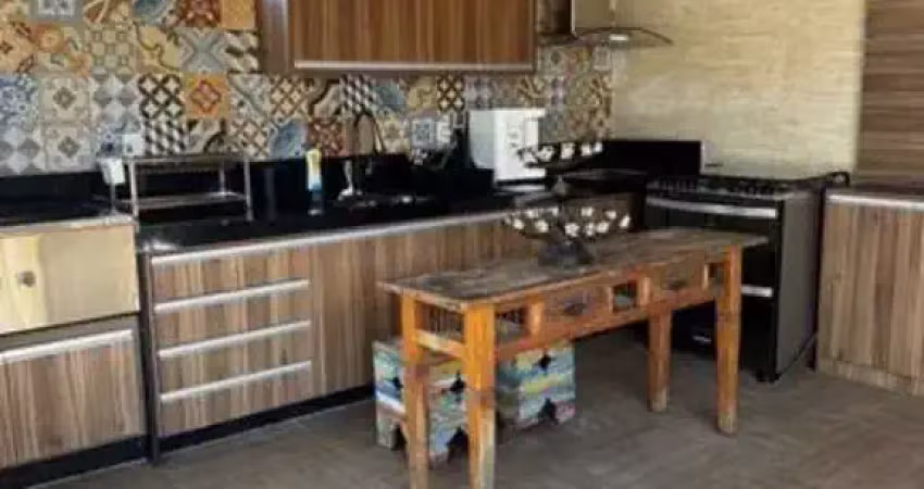 Encontre a cobertura duplex perfeita em Ingá - Niterói com 242M² de área útil, 4 dormitórios, 2 suítes e 5 banheiros. À venda por R$1.950.000. Confira agora!