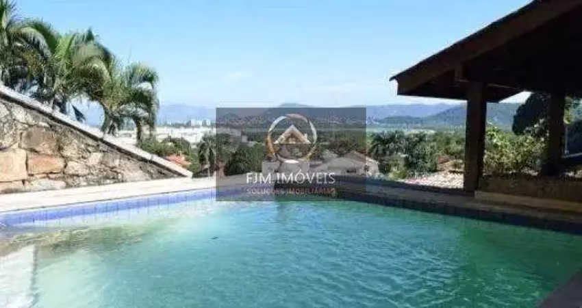 FJM Imóveis vende: Casa de luxo em Itacoatiara - Niterói com 336m², 3 quartos e 2 suítes por R$1.620.000