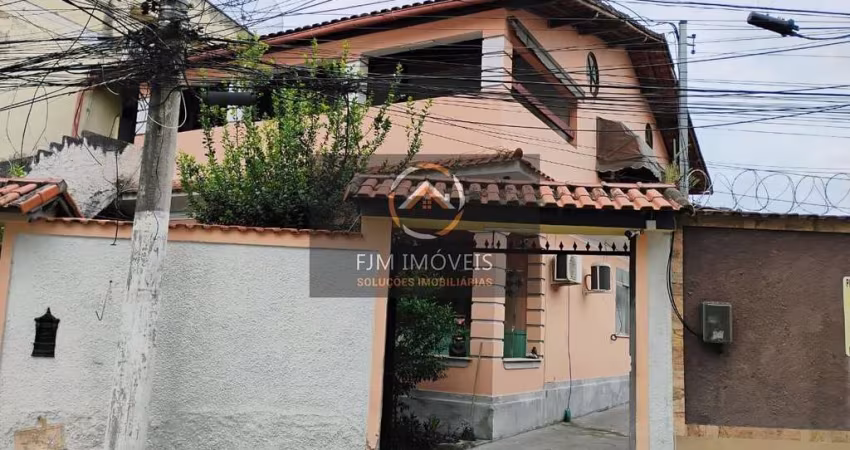 Casa à Venda em Fonseca, Niterói: 6 Dormitórios por R$630 mil