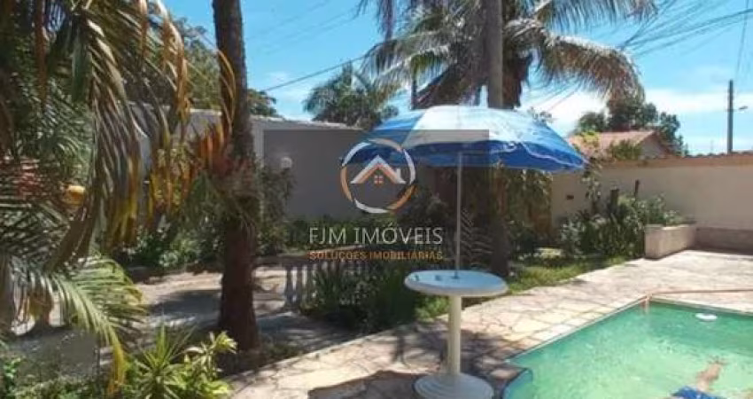 Casa à Venda em Itaipuaçu: 4 Suítes por R$500 mil
