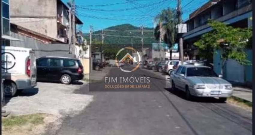 Casa à Venda em Maravista, Niterói: 3 Dormitórios por R$700K