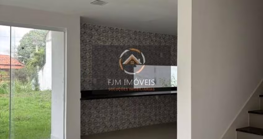Casa em Serra Grande, Niterói: 3 Dormitórios e 2 Suítes à Venda