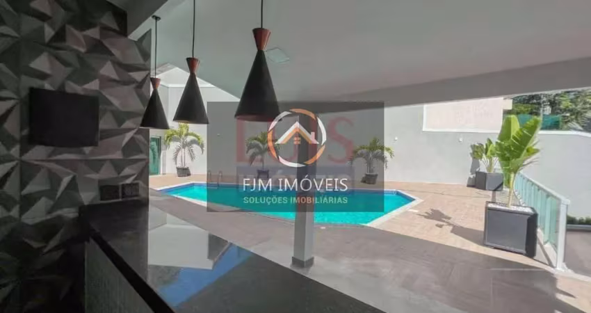 Casa a venda Condomínio, Niterói: 750m, 5 quartos, 2 suítes.