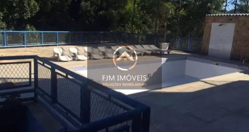Imóvel de luxo em Baldeador - Niterói: Casa de Condomínio com 900m² e 4 dormitórios por R$ 1.100.000 para venda e locação
