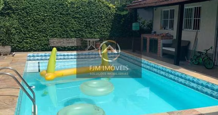 Casa em Condomínio em Badu, Niterói - 5 Dormitórios por R$950Mil