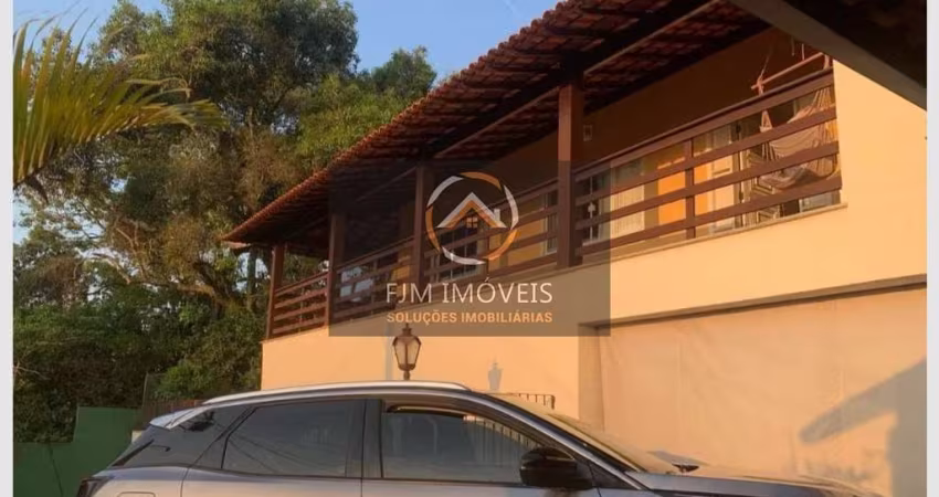 Casa de Condomínio à Venda em Badu, Niterói - 4 Quartos, 500m²
