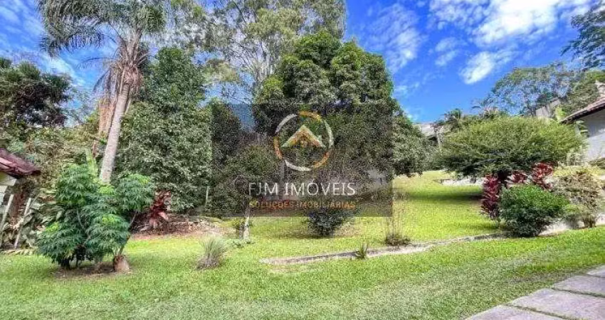 Casa à Venda em Maceió - Niterói: 5 Dormitórios por R$1.500.000