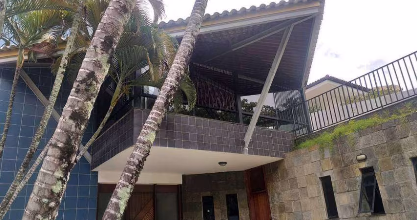 2 Casas para venda tem 948 metros quadrados com 4 quartos em Itaigara - Salvador - BA