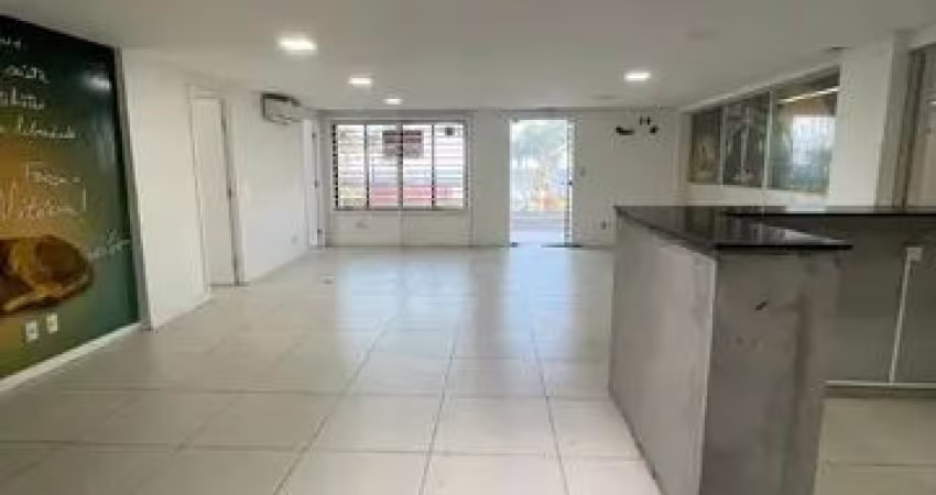 Super lojão de 400m no Costa Azul