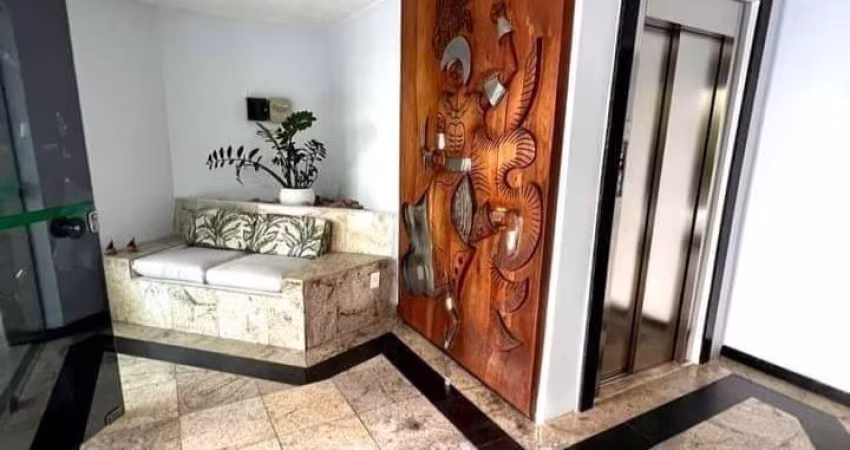 Amplo apartamento 4/4 nascente
