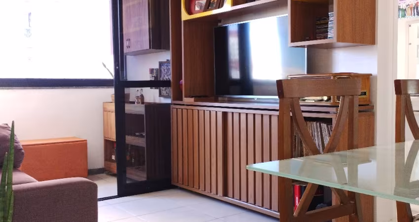 APARTAMENTO 2/4 NO CENRO DE BROTAS