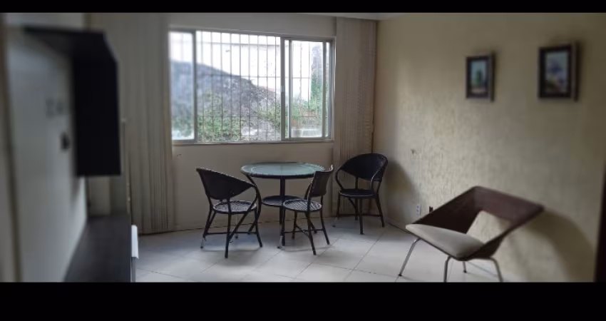 Apartamento 2/4 em excelente localizaçao