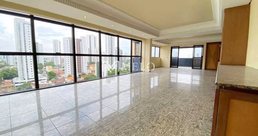 Apartamento de 4 quartos sendo 2 suítes nos Aflitos.