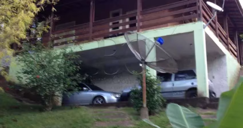 EXCELENTE CHÁCARA EM MEIO A NATUREZA!