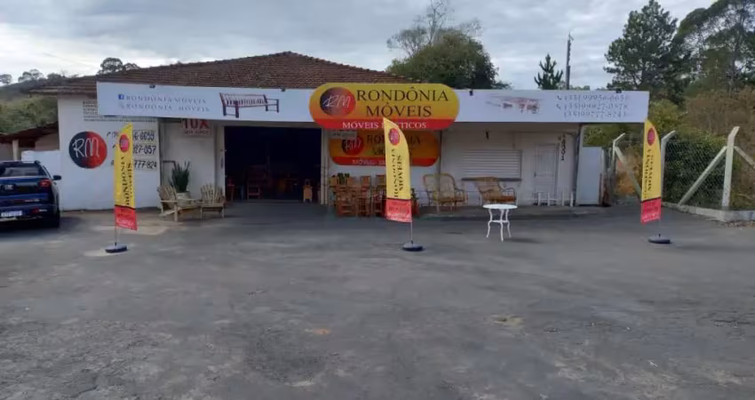 Barracão / Galpão / Depósito à venda no Parque Primavera, Poços de Caldas 