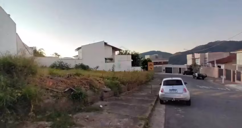 Terreno à venda no Jardim Novo Mundo, Poços de Caldas 