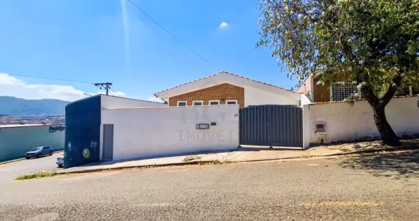 Casa com 3 quartos para alugar no São José, Poços de Caldas 