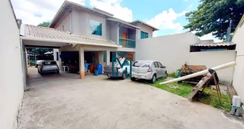 Casa com 3 quartos à venda na Santa Mônica, Belo Horizonte 