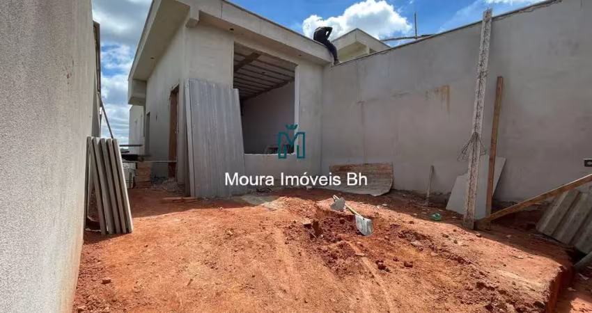 Casa 3 quartos, 2 vagas, no bairro novo centro em santa luzia