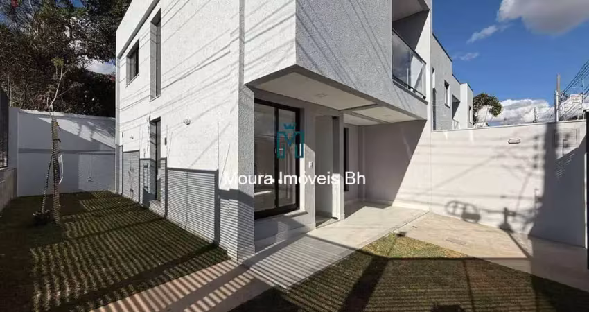 Casa com 03 quartos, 01 suíte, 2 vagas no bairro planalto