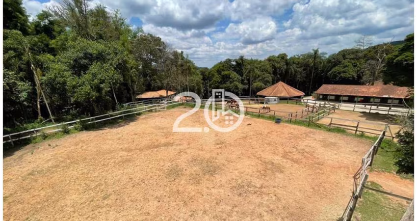 Sítio / Chácara para Venda em Mairiporã, Juqueri Mirim, 2 dormitórios, 3 banheiros