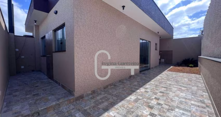Casa com 2 dormitórios à venda, 54 m² por R$ 349.900,00 - Estância São José - Peruíbe/SP