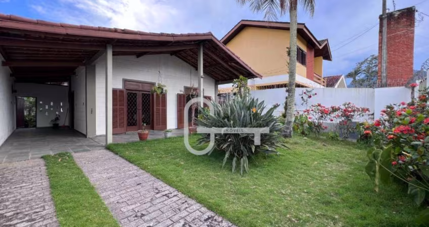 Casa com 5 dormitórios à venda, 180 m² por R$ 640.000,00 - Balneário Stella Maris - Peruíbe/SP