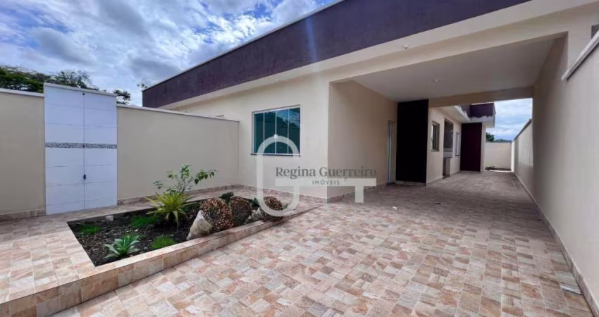Casa com 2 dormitórios à venda, 94 m² por R$ 330.000,00 - Estância São José - Peruíbe/SP