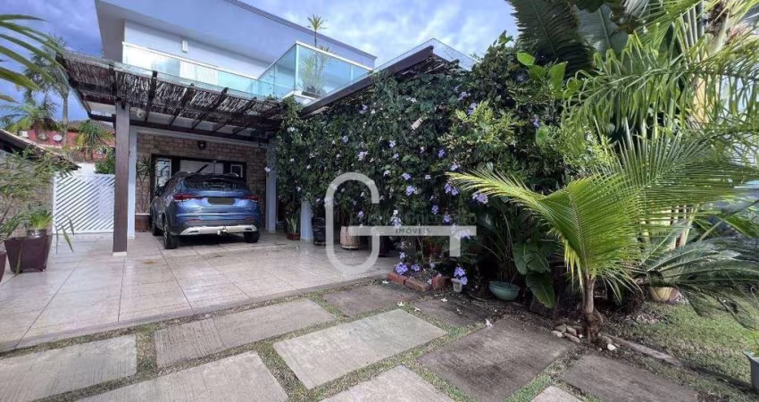 Casa com 4 dormitórios à venda, 200 m² por R$ 1.300.000,00 - Residencial Três Marias - Peruíbe/SP