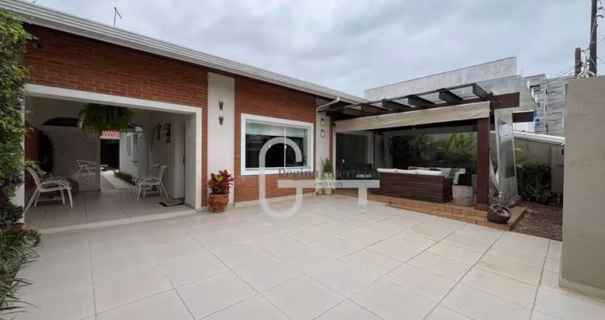 Casa com 4 dormitórios à venda, 200 m² por R$ 1.100.000,00 - Balneário Stella Maris - Peruíbe/SP