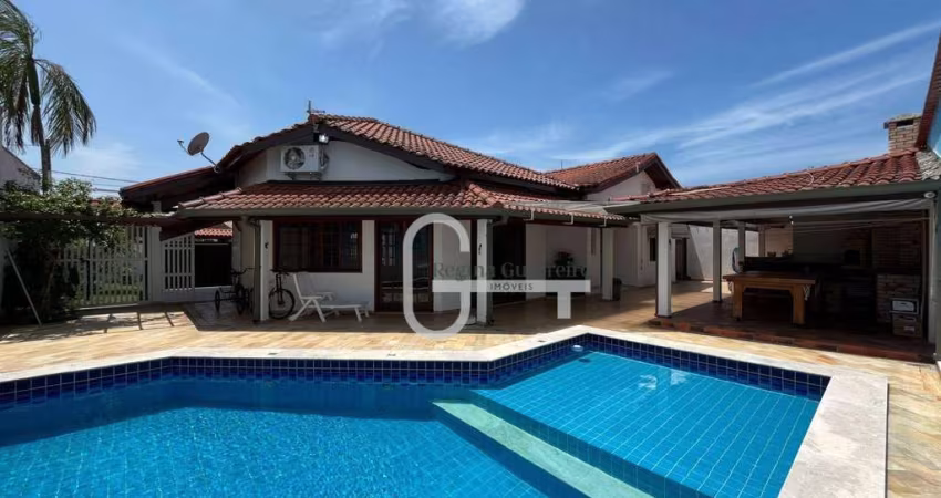 Casa com 3 dormitórios à venda, 242 m² por R$ 950.000,00 - Jardim Imperador - Peruíbe/SP