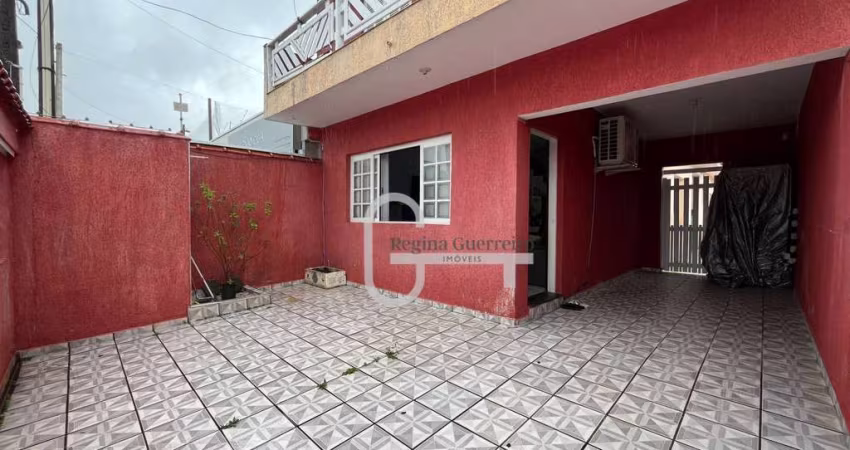 Casa com 3 dormitórios à venda, 150 m² por R$ 590.000,00 - Centro - Peruíbe/SP