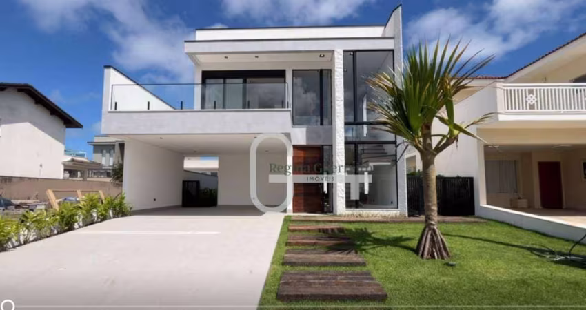 Casa com 3 dormitórios à venda, 220 m² por R$ 1.999.000,00 - Bougainvillee IV - Peruíbe/SP