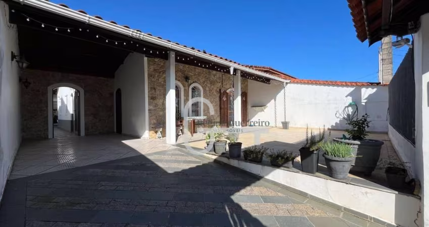 Casa com 3 dormitórios à venda, 150 m² por R$ 470.000,00 - Balneario Samburá - Peruíbe/SP