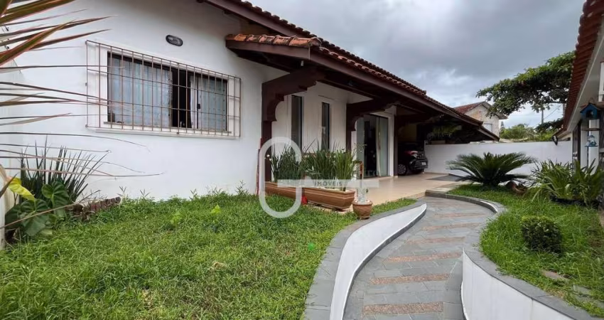 Casa com 3 dormitórios à venda, 112 m² por R$ 700.000,00 - Balneário Stella Maris - Peruíbe/SP
