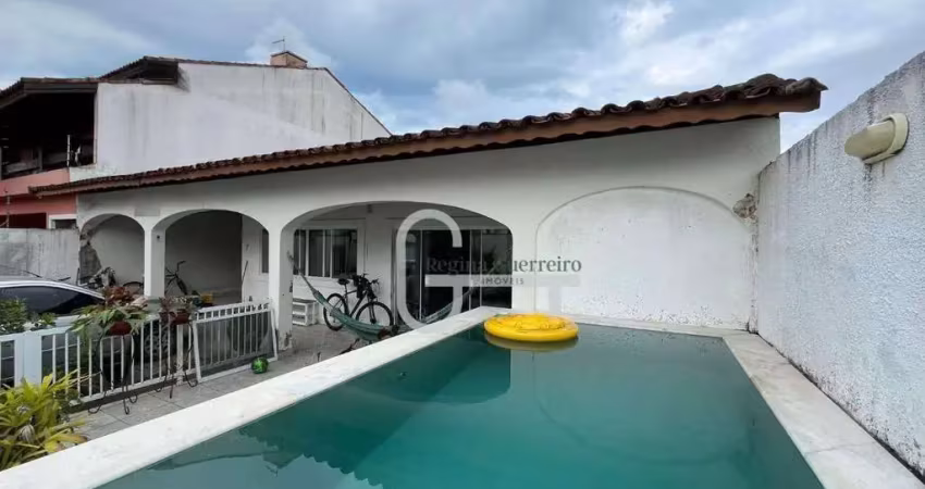 Casa com  piscina  e 5 dormitórios à venda, 295 m² por r$ 800.000 - centro - peruíbe/sp